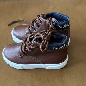 Nautica Kids Brown High-Top Boots with White Sole